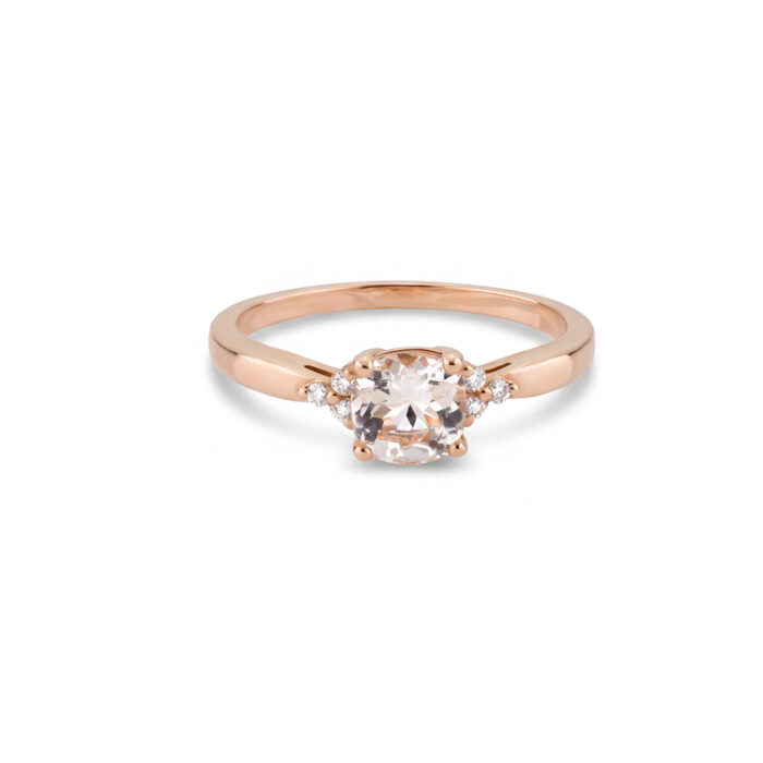 Prsten sa cushion cut morganitom i dijamantima