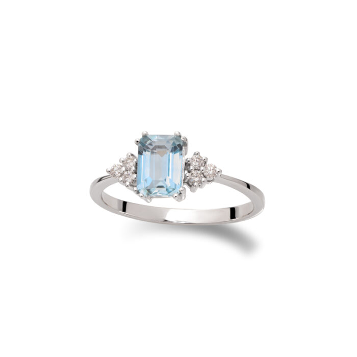 Prsten sa emerald cut akvamarinom i brilijantima