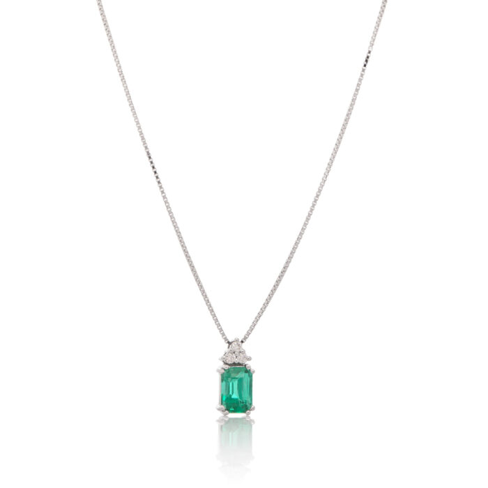 Ogrlica sa emerald cut smaragdom i dijamantima